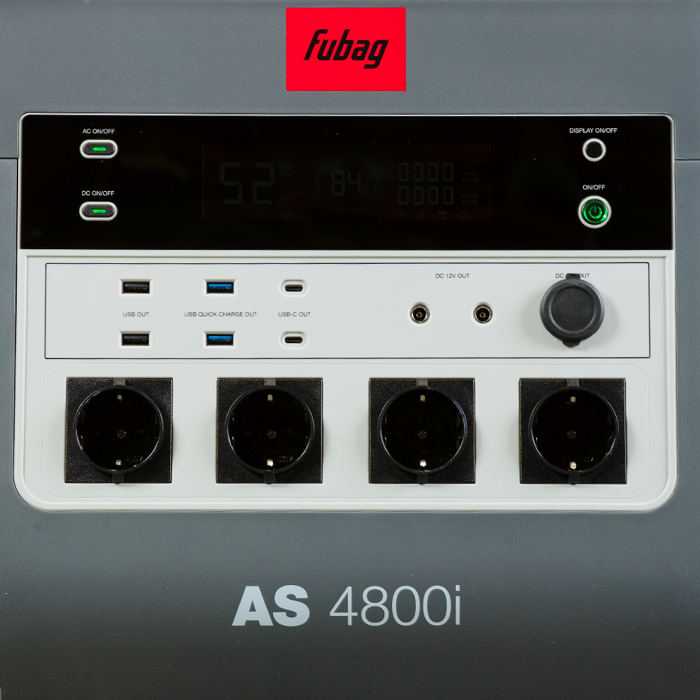 FUBAG AS 4800i — передняя панель с четырьмя розетками 230 В